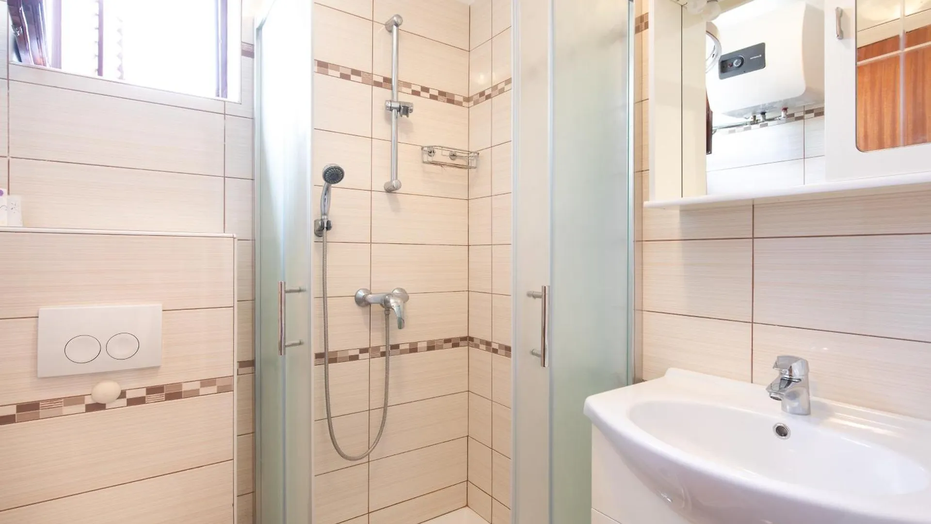 Marin Zarok Apartment Baska  Croatia