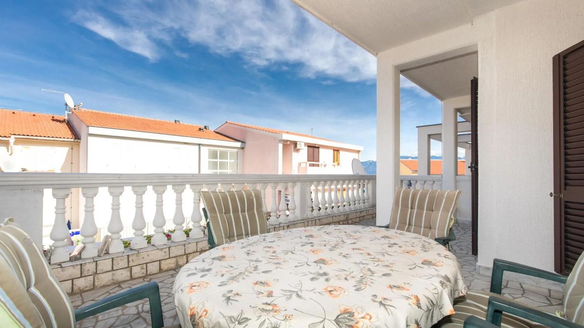 Marin Zarok Apartment Baska  Croatia