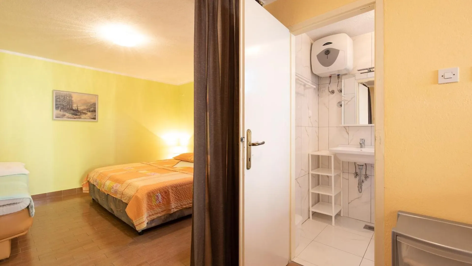Marin Zarok Apartment Baska