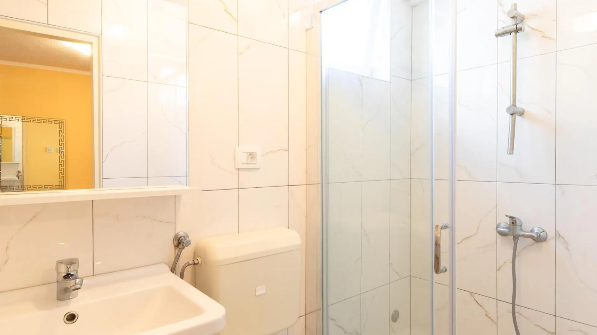 Marin Zarok Apartment Baska  0*, Baska (Krk) Croatia